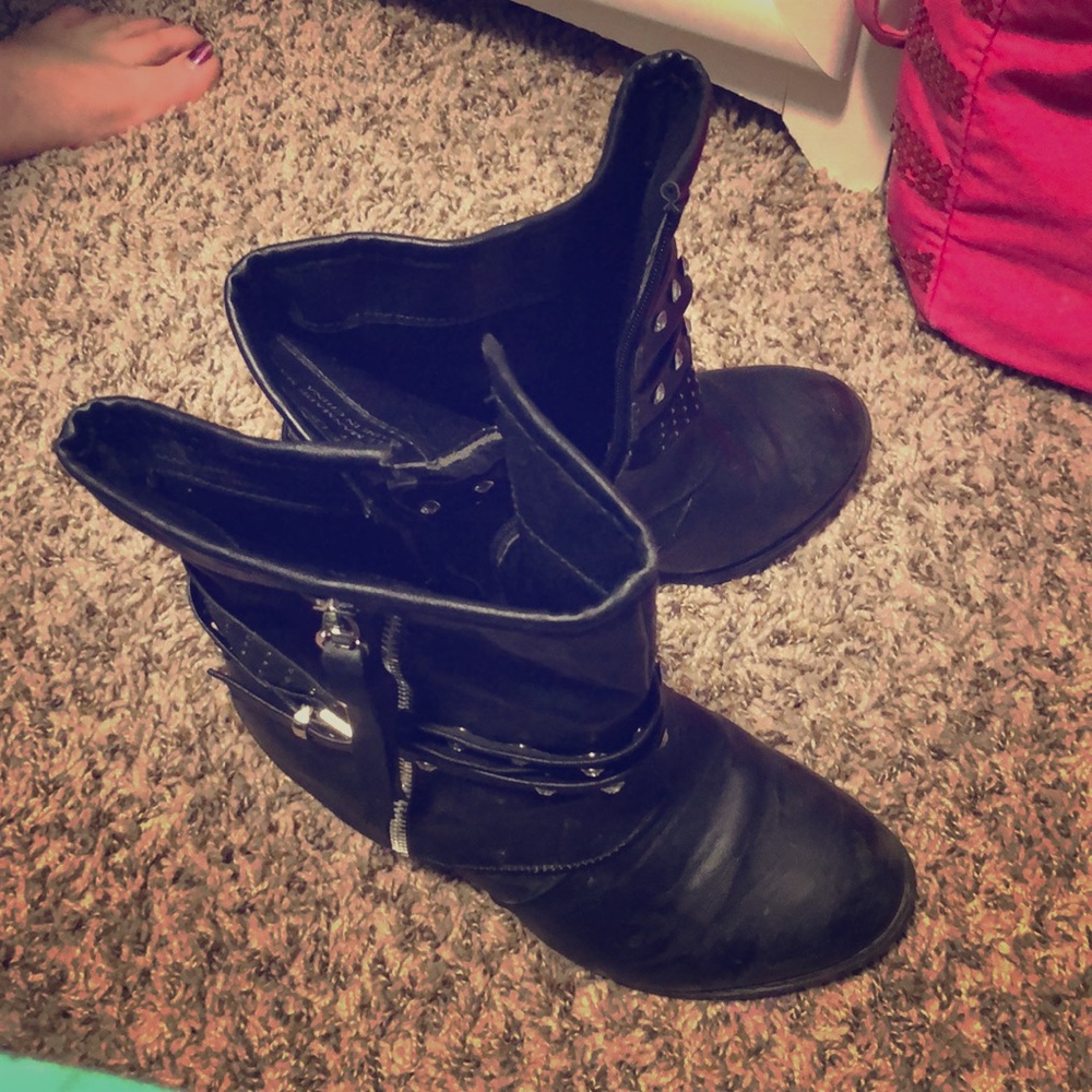 Black boots